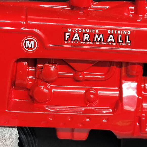 Vtg Scale Models 1/16 scale IH MCCORMICK Deering Farmall Model M n/frontend red - Picture 3 of 10